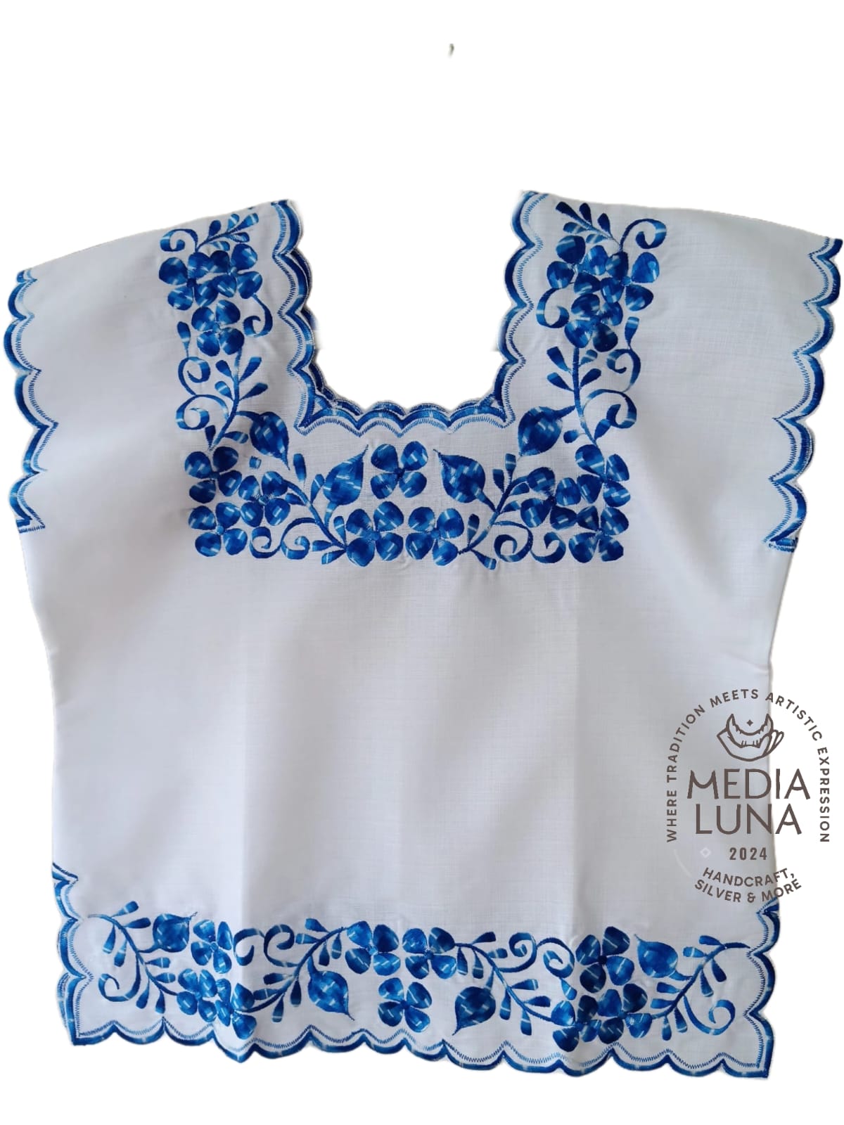 Blusa hipil yucateca de lino y algodón.
