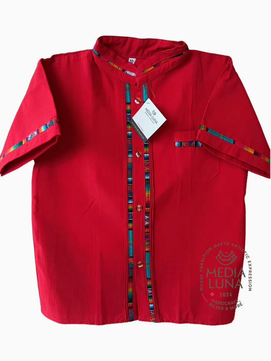 Camisa Guayabera para niño color rojo.
